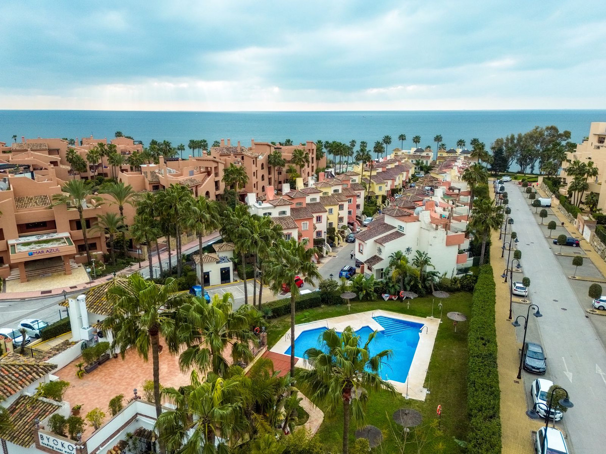 4 Bed Townhouse for sale in New Golden Mile Costa Del Sol, Málaga, Spain