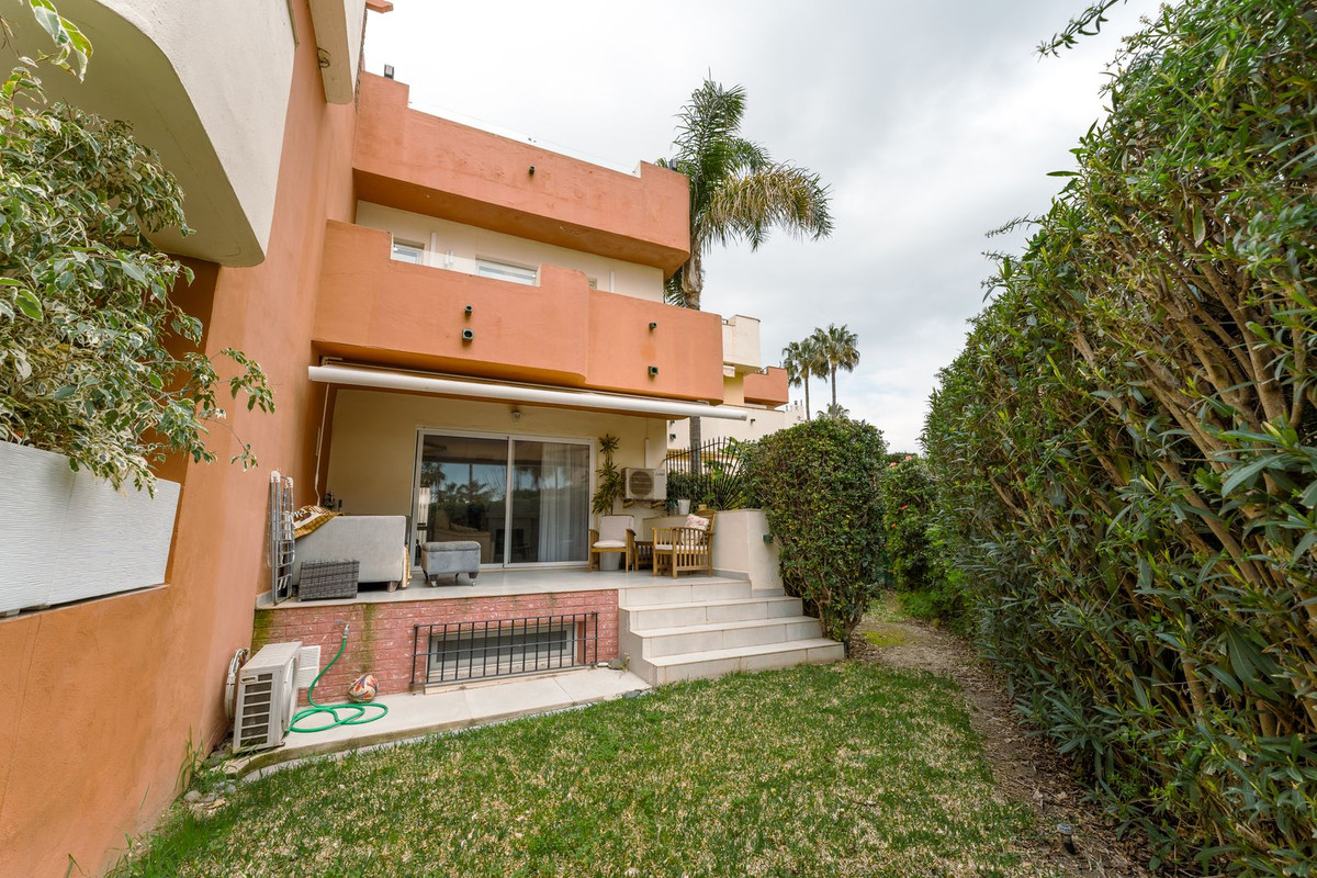 4 Bed Townhouse for sale in New Golden Mile Costa Del Sol, Málaga, Spain