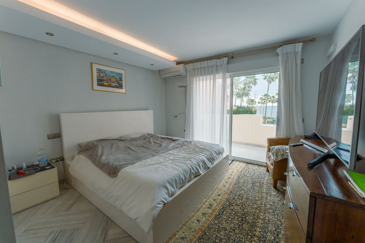 4 Bed Townhouse for sale in New Golden Mile Costa Del Sol, Málaga, Spain