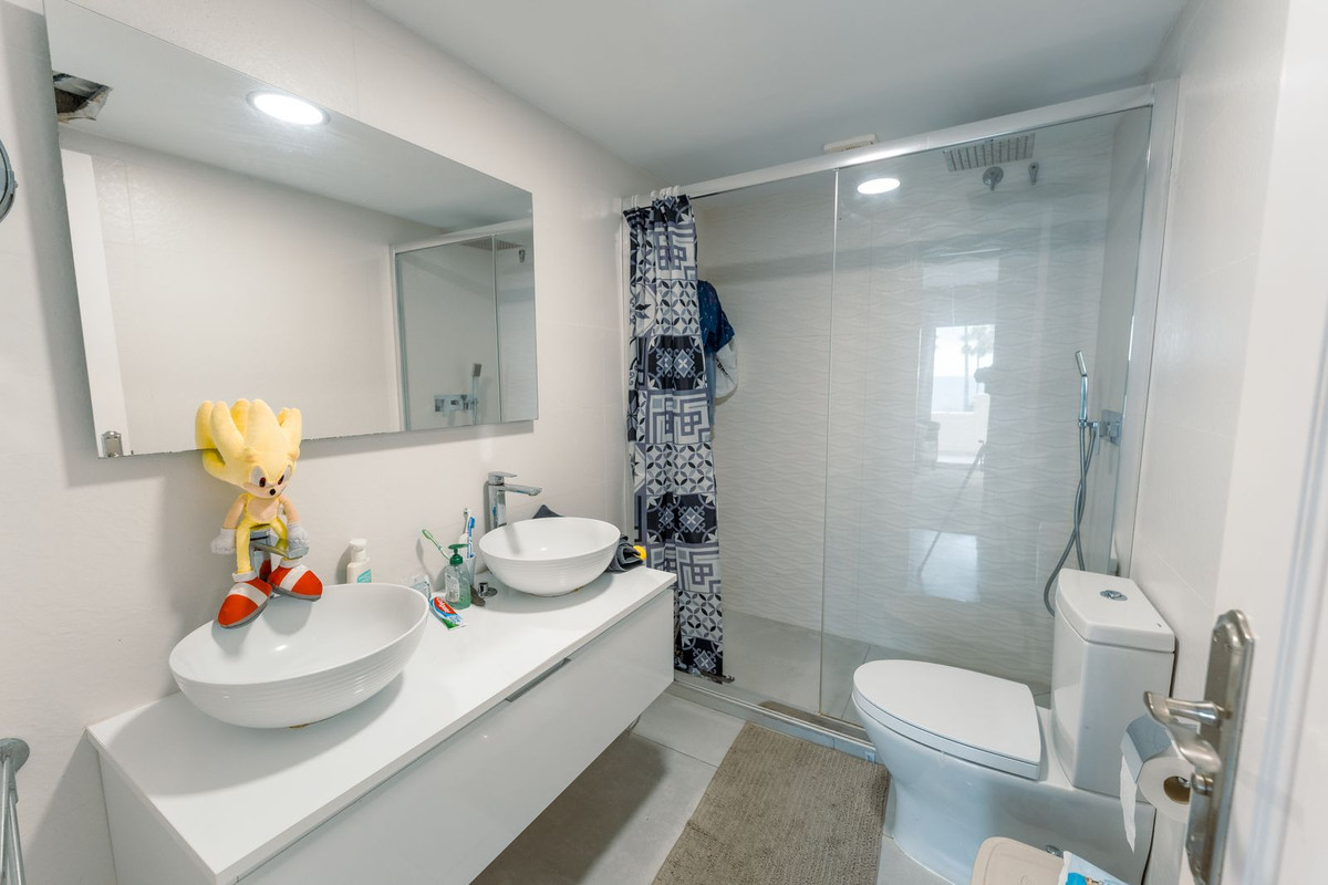 4 Bed Townhouse for sale in New Golden Mile Costa Del Sol, Málaga, Spain