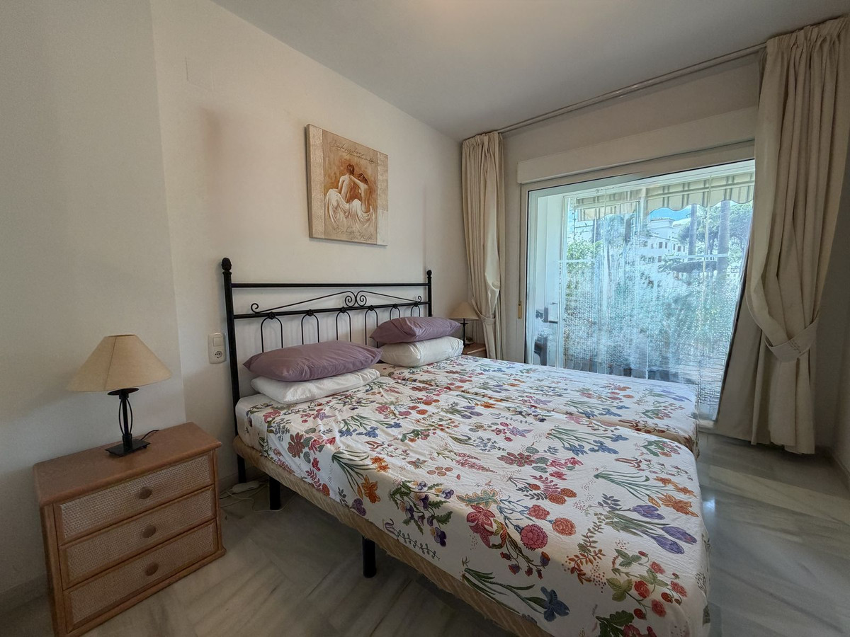 2 Bed Apartment for sale in Calahonda Costa Del Sol, Málaga, Spain