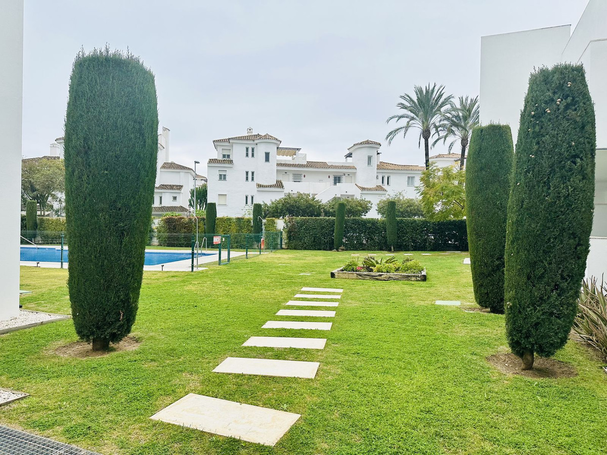 2 Bed Apartment for sale in Nueva Andalucía Costa Del Sol, Málaga, Spain