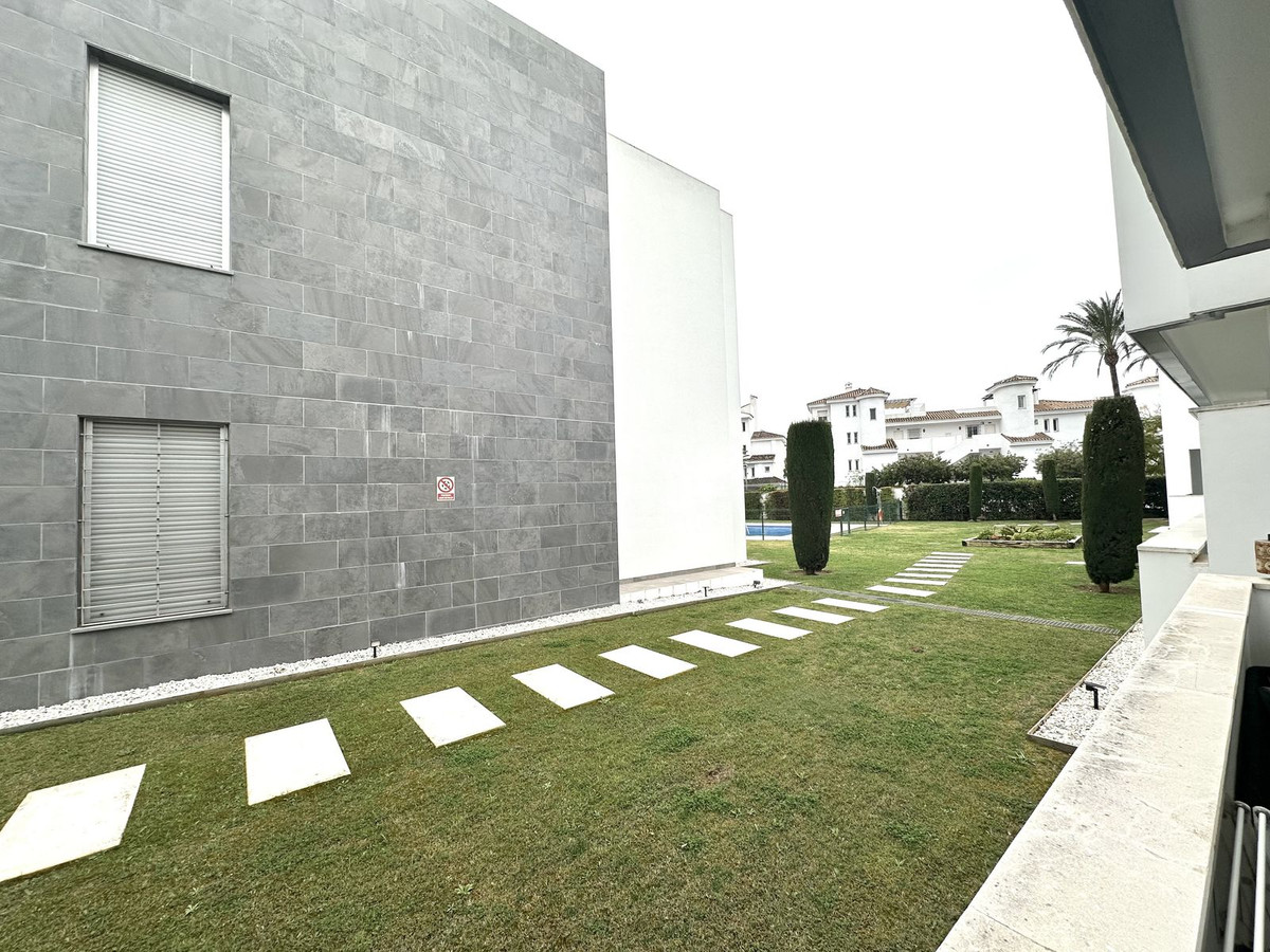 2 Bed Apartment for sale in Nueva Andalucía Costa Del Sol, Málaga, Spain