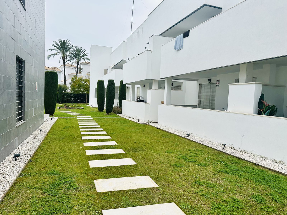2 Bed Apartment for sale in Nueva Andalucía Costa Del Sol, Málaga, Spain
