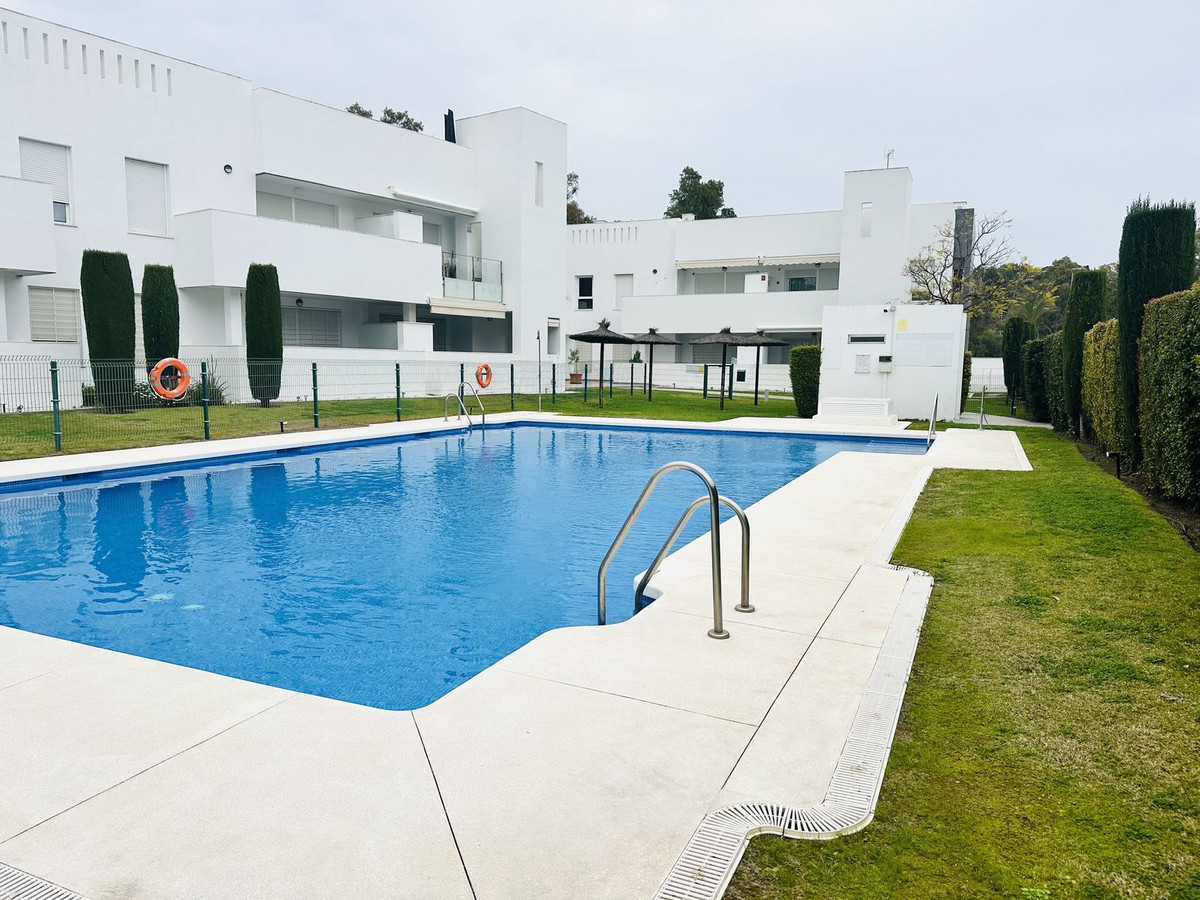 2 Bed Apartment for sale in Nueva Andalucía Costa Del Sol, Málaga, Spain