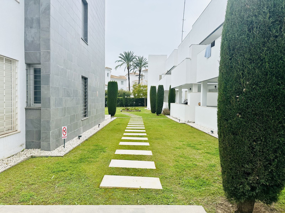 2 Bed Apartment for sale in Nueva Andalucía Costa Del Sol, Málaga, Spain