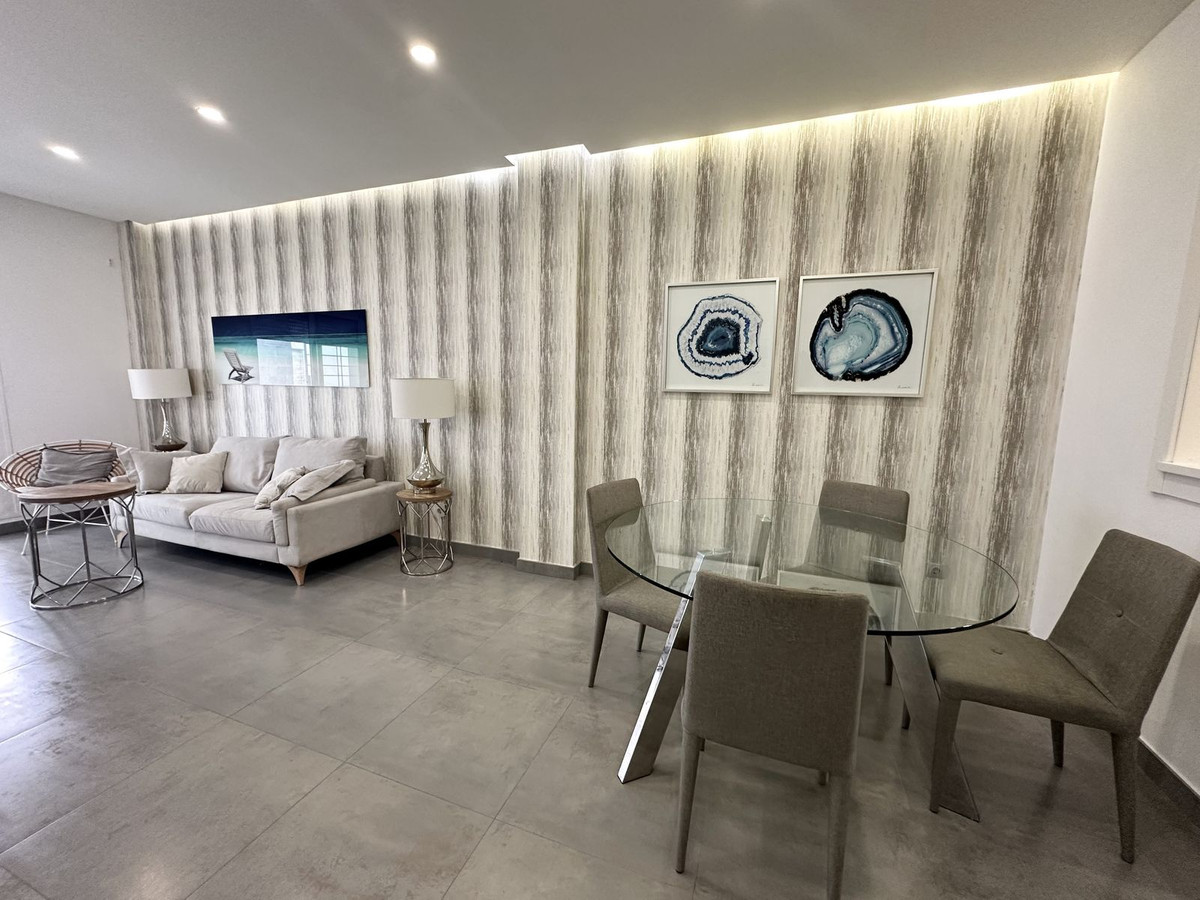 2 Bed Apartment for sale in Nueva Andalucía Costa Del Sol, Málaga, Spain