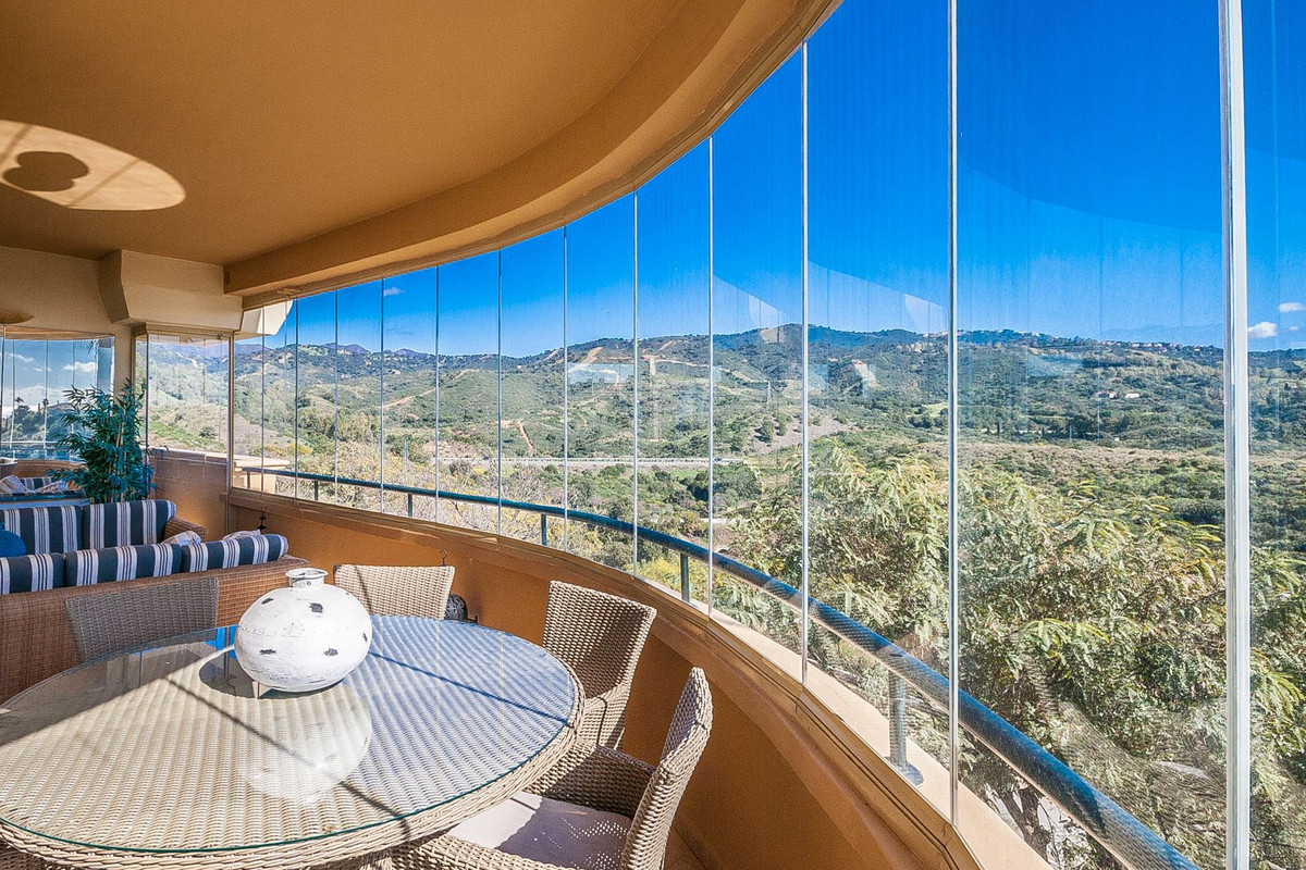 3 Bed Apartment for sale in Elviria Costa Del Sol, Málaga, Spain