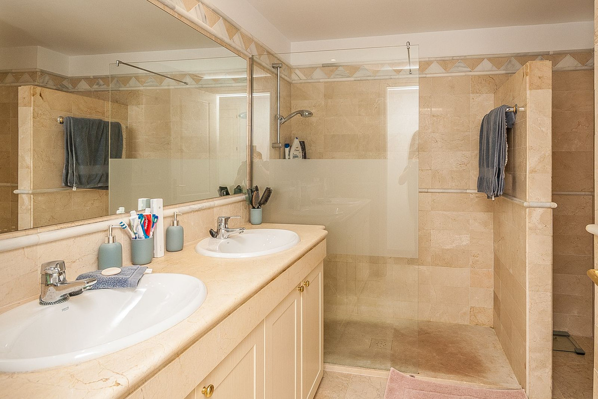 3 Bed Apartment for sale in Elviria Costa Del Sol, Málaga, Spain