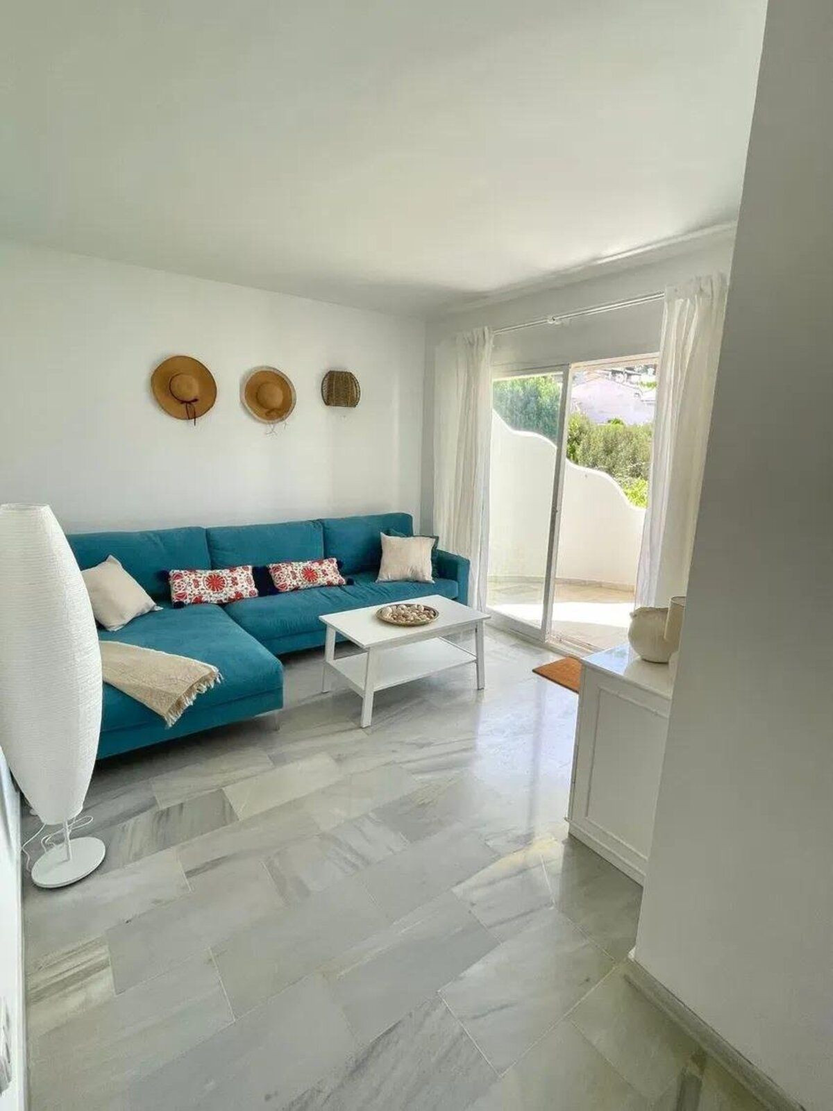 2 Bed Apartment for sale in Calahonda Costa Del Sol, Málaga, Spain