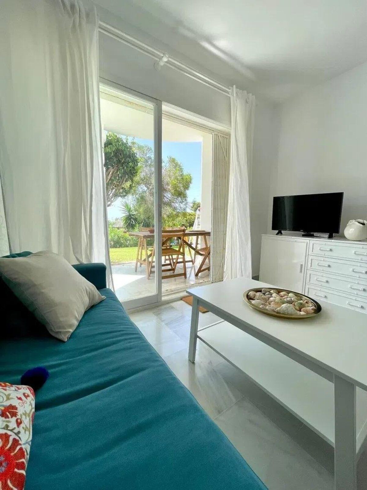 2 Bed Apartment for sale in Calahonda Costa Del Sol, Málaga, Spain
