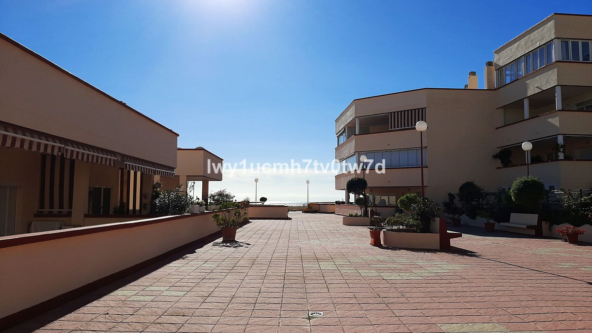 2 Bed Apartment for sale in Torrequebrada Costa Del Sol, Málaga, Spain