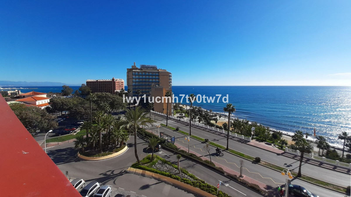 2 Bed Apartment for sale in Torrequebrada Costa Del Sol, Málaga, Spain