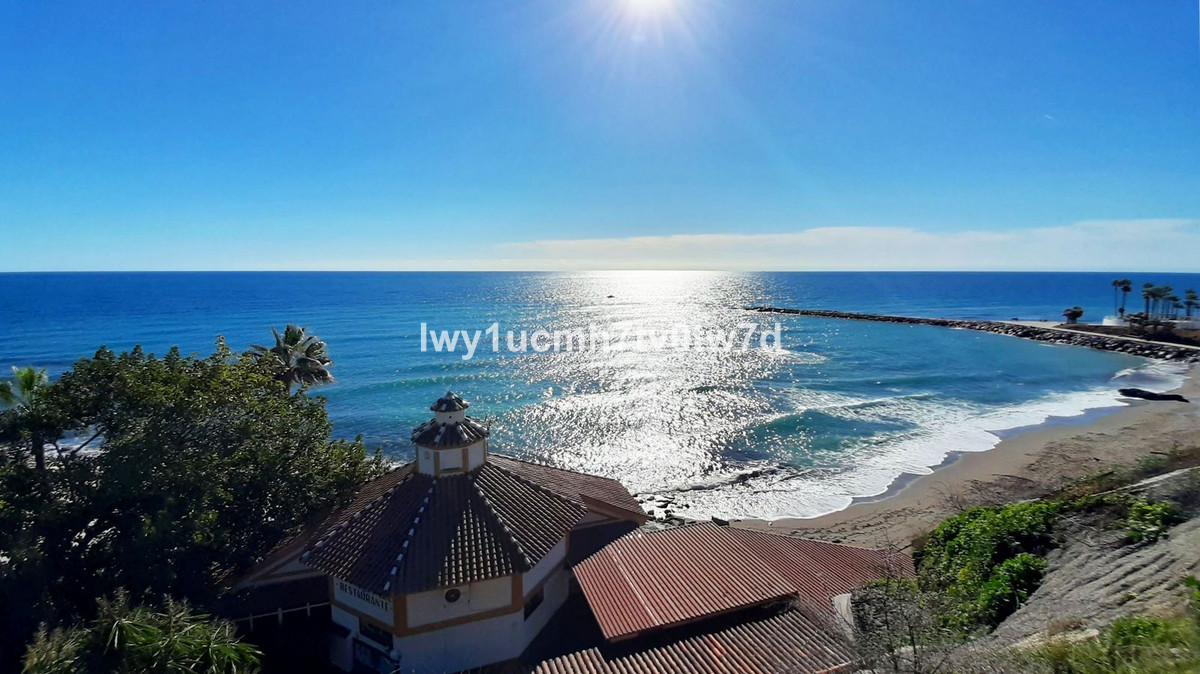 2 Bed Apartment for sale in Torrequebrada Costa Del Sol, Málaga, Spain