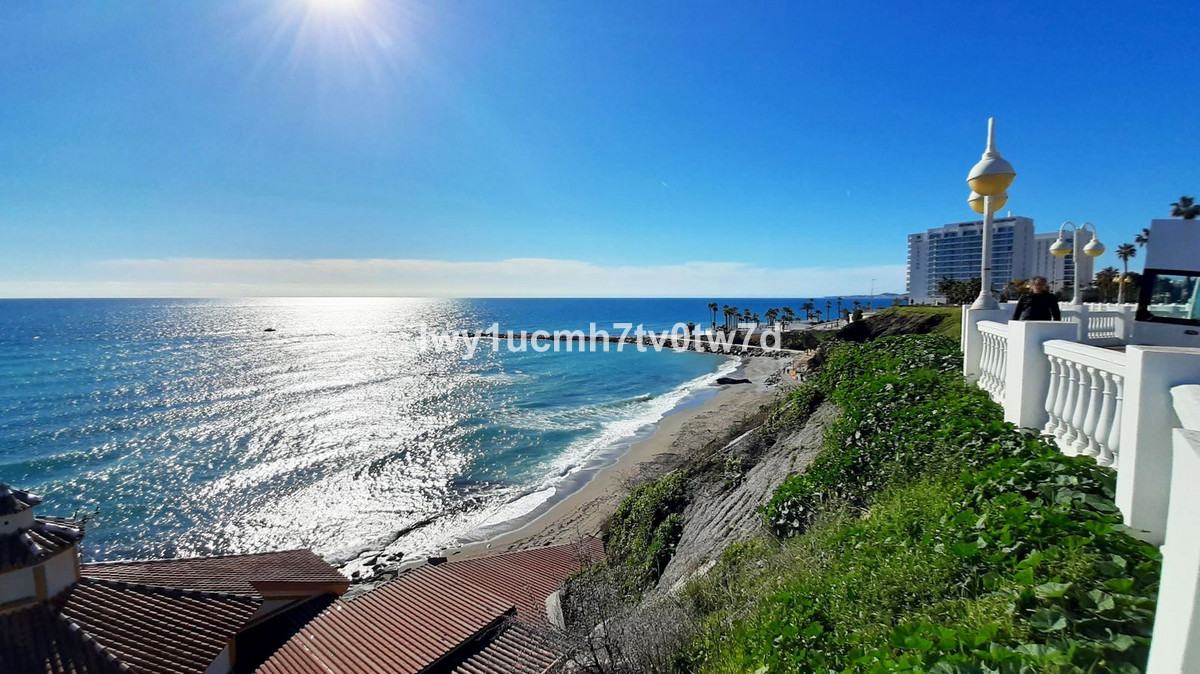 2 Bed Apartment for sale in Torrequebrada Costa Del Sol, Málaga, Spain