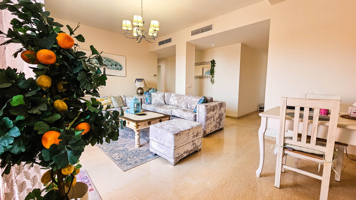 2 Bed Apartment for sale in La Duquesa Costa Del Sol, Málaga, Spain