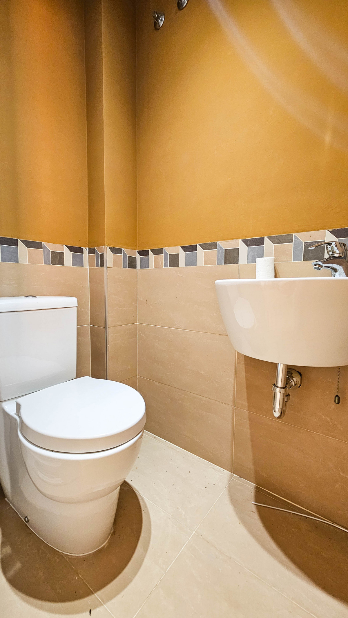 2 Bed Apartment for sale in La Duquesa Costa Del Sol, Málaga, Spain