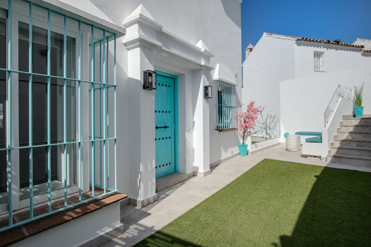 3 Bed Townhouse for sale in Guadalmina Alta Costa Del Sol, Málaga, Spain