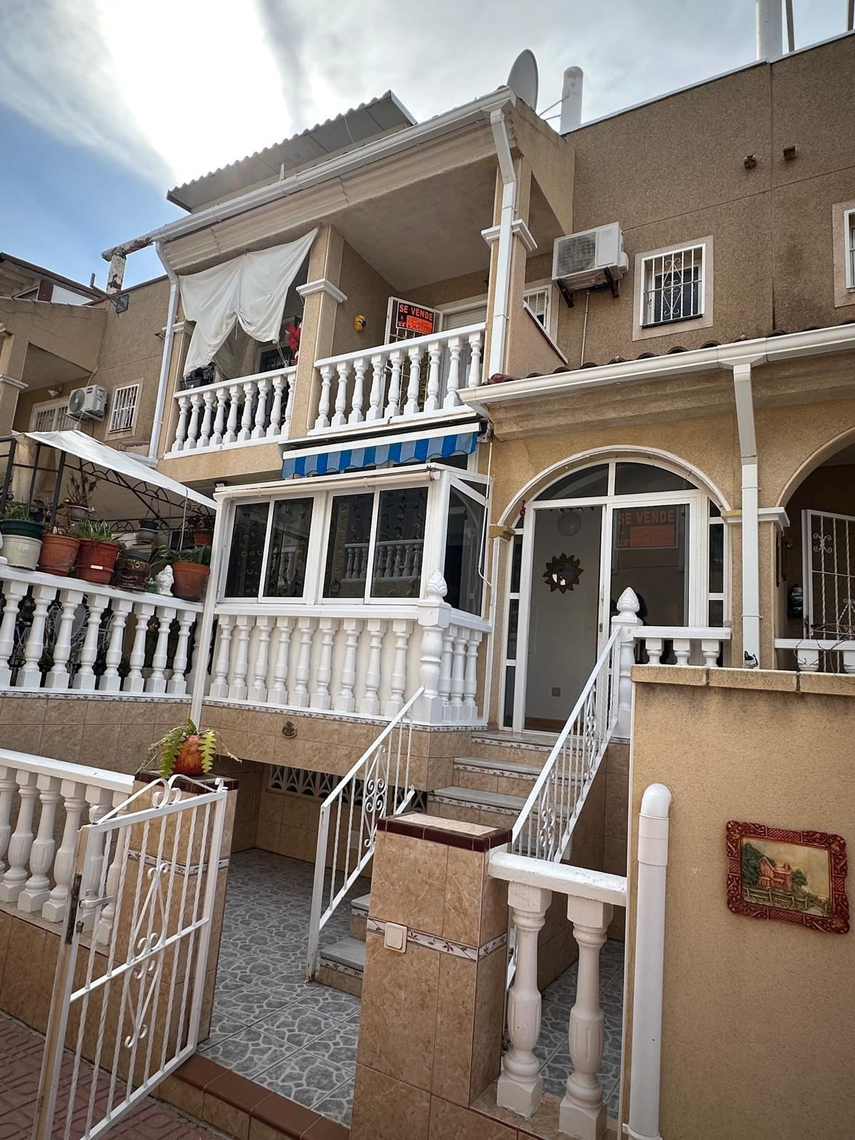 Se vende Adosada de 3 dormitorios en Costa Blanca, Alicante, España