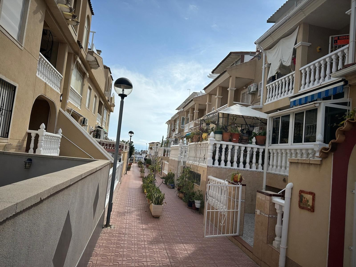 Se vende Adosada de 3 dormitorios en Costa Blanca, Alicante, España