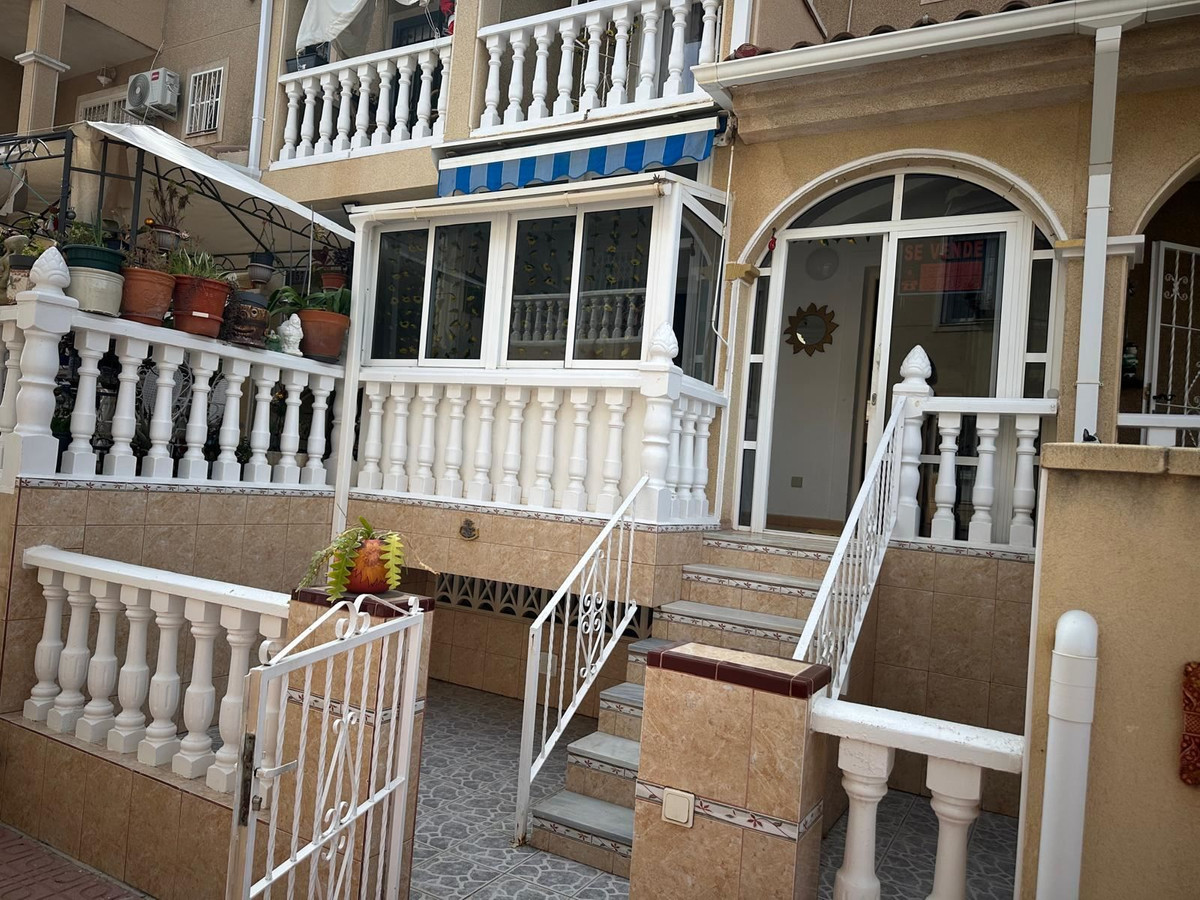 Se vende Adosada de 3 dormitorios en Costa Blanca, Alicante, España