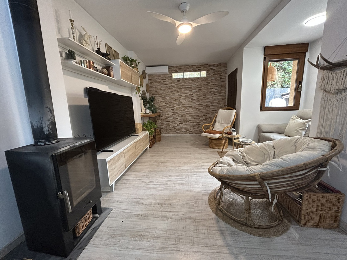2 Bed Townhouse for sale in Torrevieja Costa Blanca, Alicante, Spain