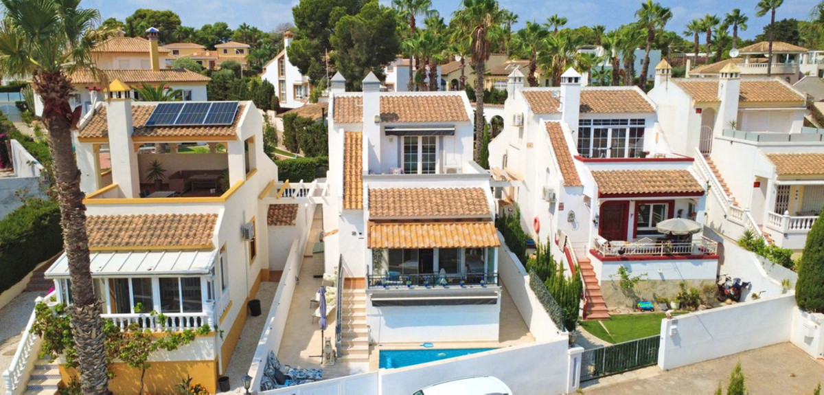 2 Bed Townhouse for sale in Villamartin Costa Blanca, Alicante, Spain