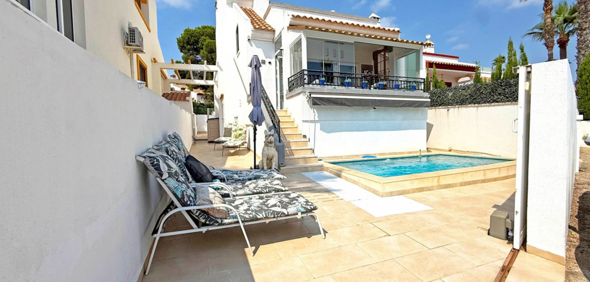 2 Bed Townhouse for sale in Villamartin Costa Blanca, Alicante, Spain