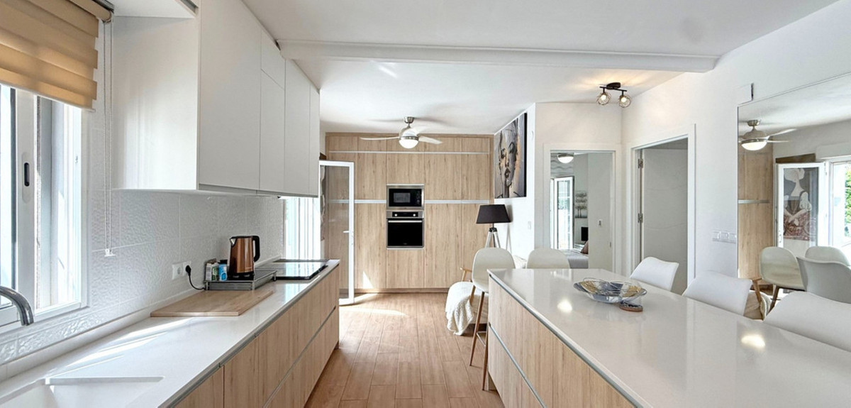 2 Bed Townhouse for sale in Villamartin Costa Blanca, Alicante, Spain