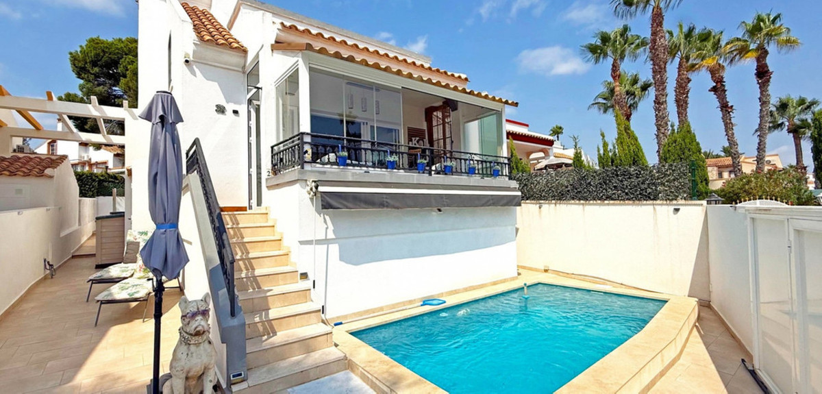2 Bed Townhouse for sale in Villamartin Costa Blanca, Alicante, Spain