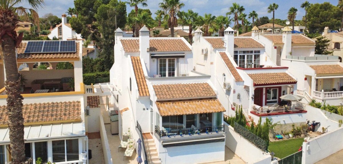 2 Bed Townhouse for sale in Villamartin Costa Blanca, Alicante, Spain