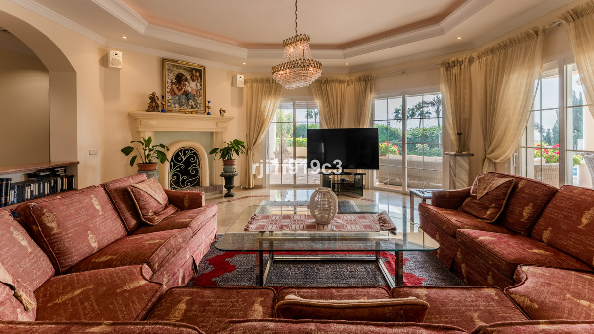 4 Bed Townhouse for sale in Elviria Costa Del Sol, Málaga, Spain