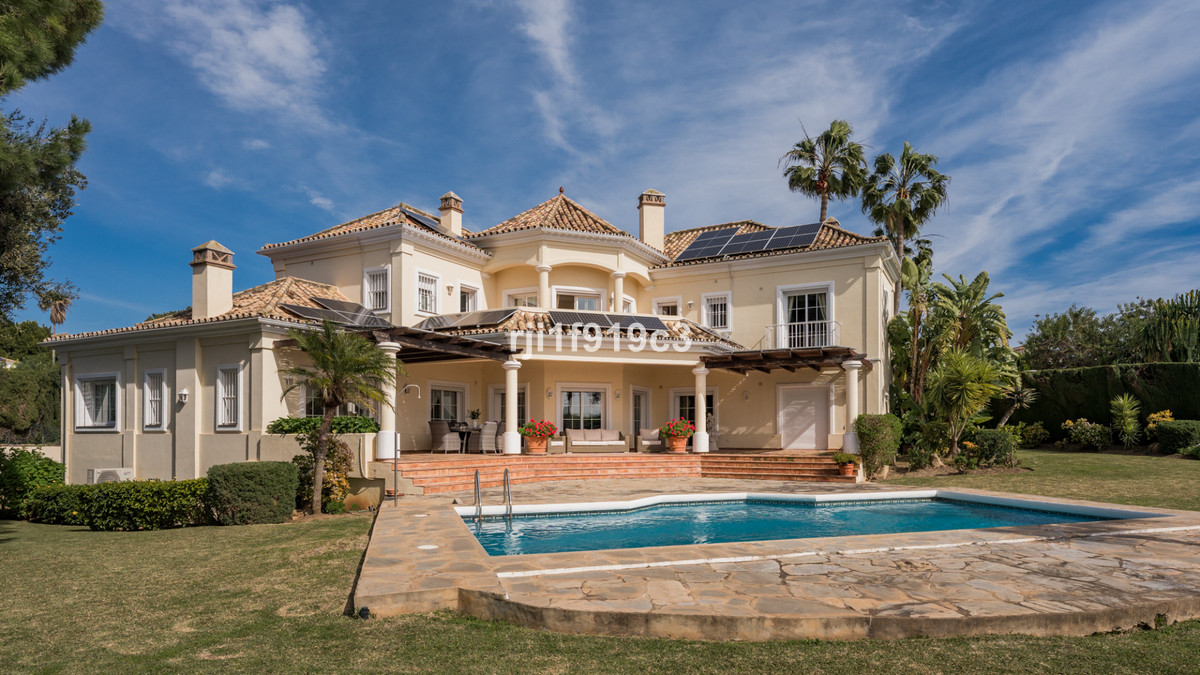 4 Bed Townhouse for sale in Elviria Costa Del Sol, Málaga, Spain