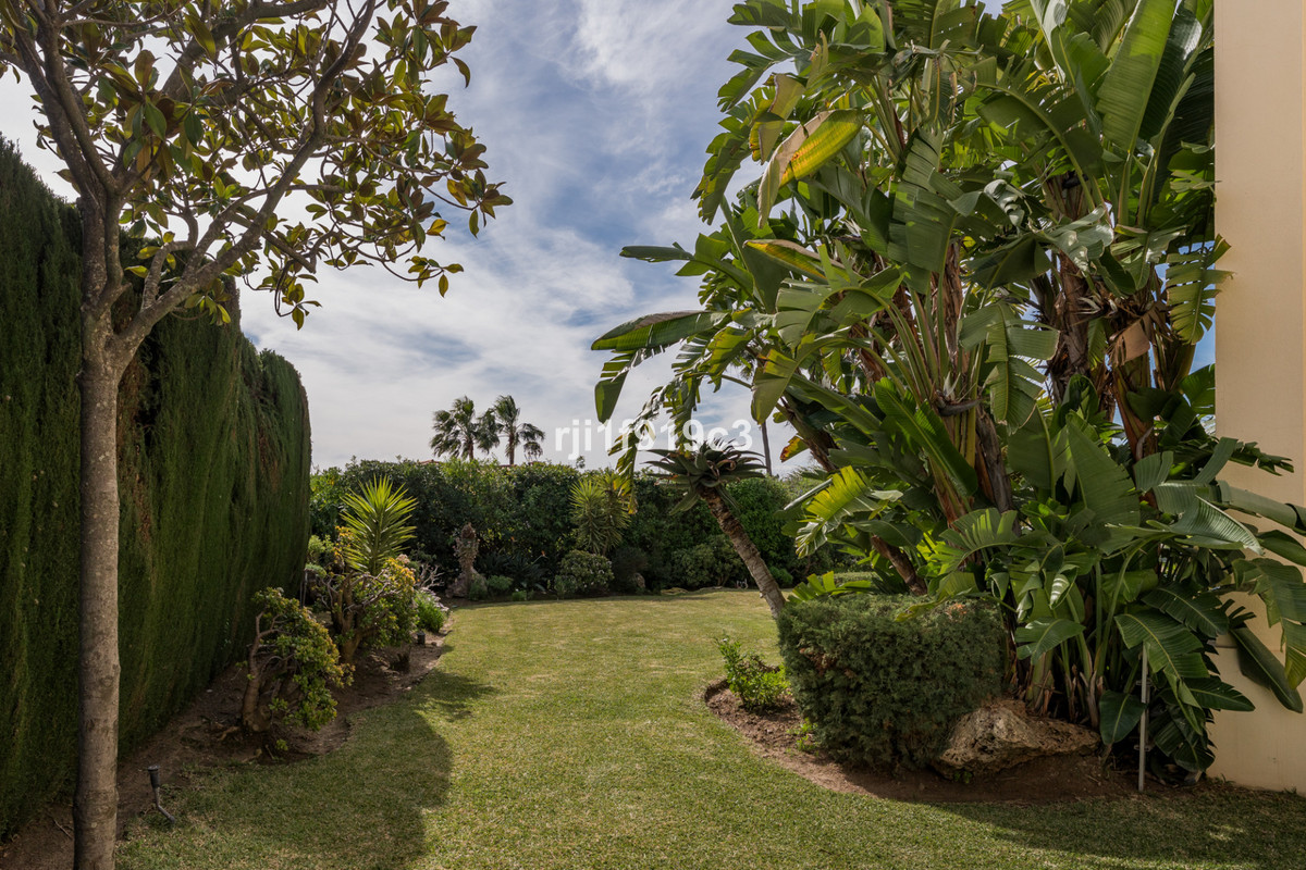 4 Bed Townhouse for sale in Elviria Costa Del Sol, Málaga, Spain
