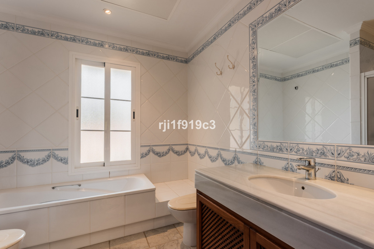 4 Bed Townhouse for sale in Elviria Costa Del Sol, Málaga, Spain