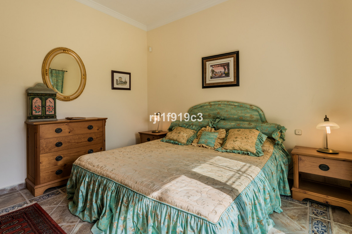 4 Bed Townhouse for sale in Elviria Costa Del Sol, Málaga, Spain