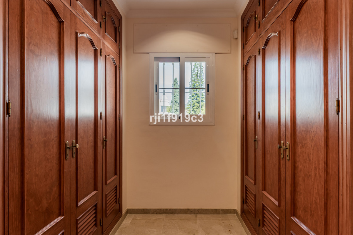 4 Bed Townhouse for sale in Elviria Costa Del Sol, Málaga, Spain