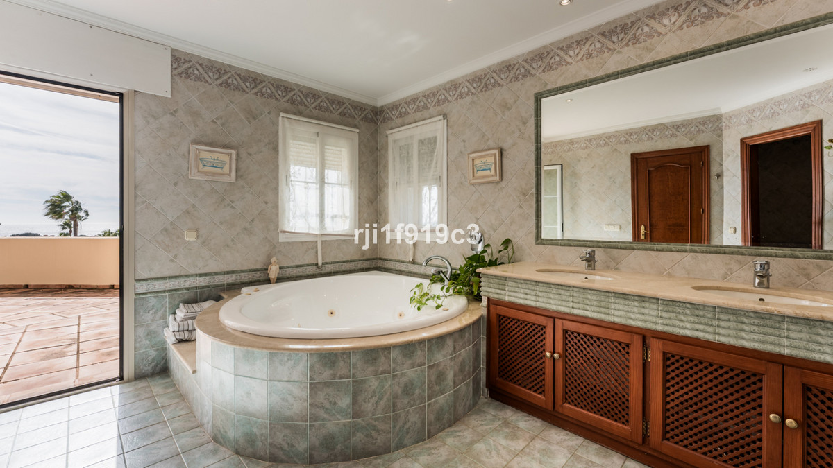 4 Bed Townhouse for sale in Elviria Costa Del Sol, Málaga, Spain