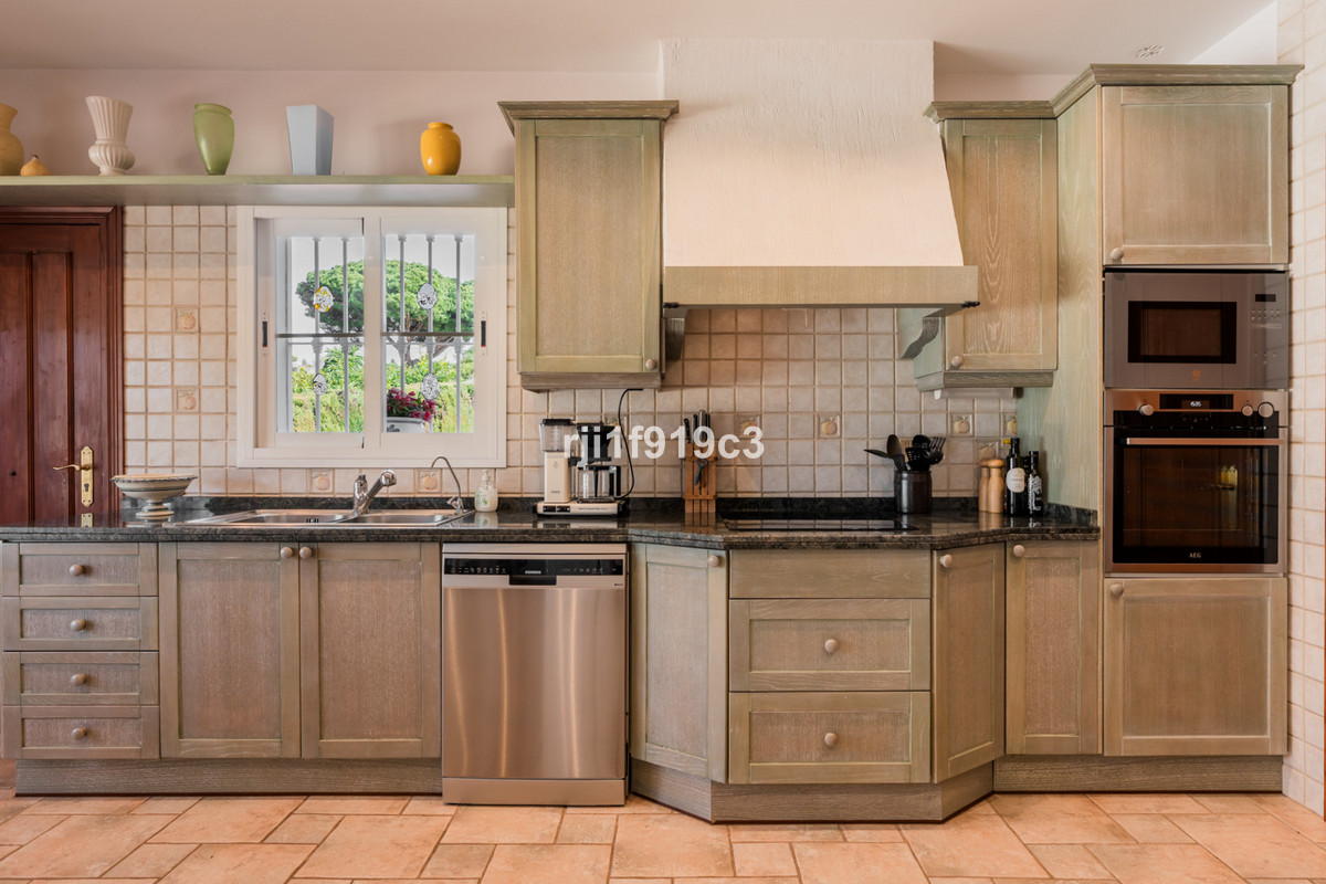 4 Bed Townhouse for sale in Elviria Costa Del Sol, Málaga, Spain