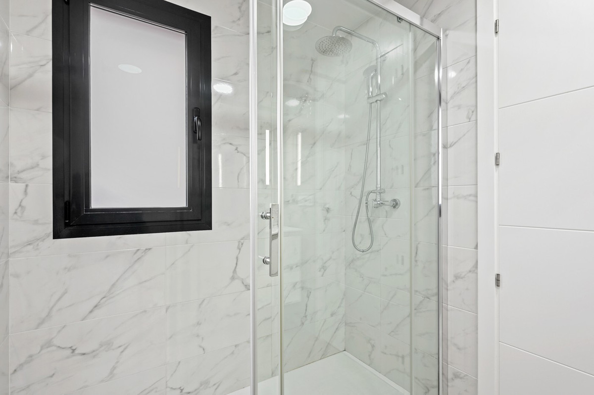 Se vende Apartamento Planta Baja de 2 dormitorios en Costa Blanca, Alicante, España