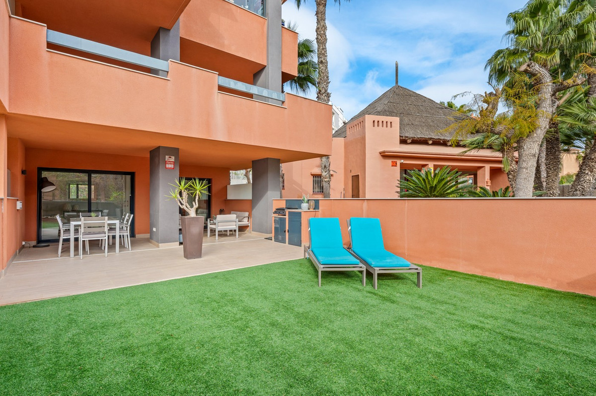 Se vende Apartamento Planta Baja de 2 dormitorios en Costa Blanca, Alicante, España