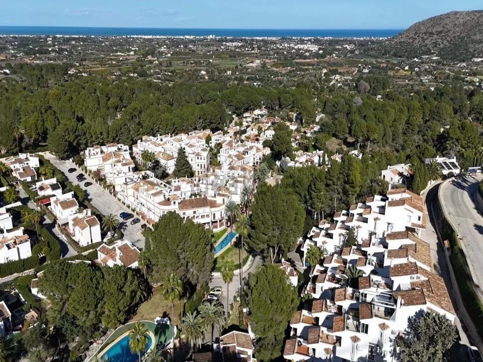 2 Bed Apartment for sale in Sella Costa Blanca, Alicante, Spain