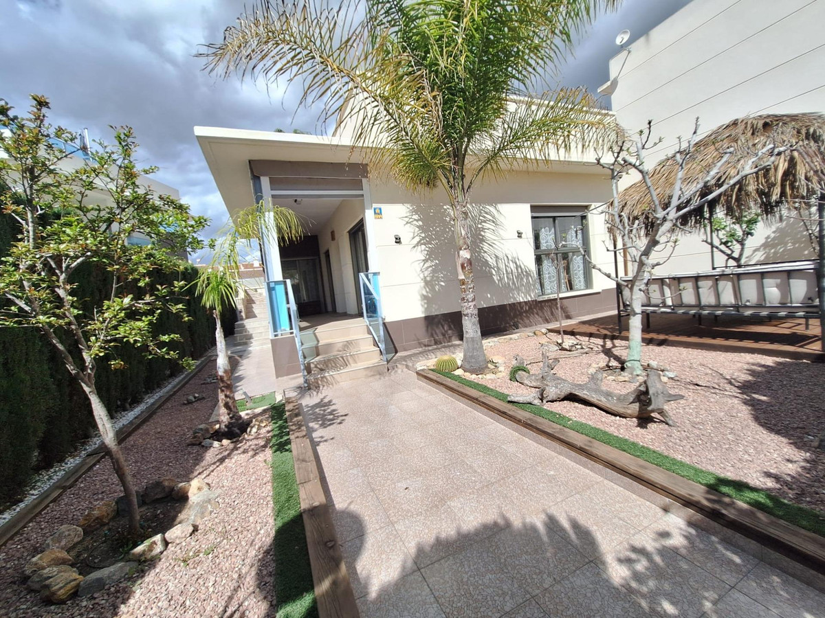 3 Bed Townhouse for sale in Ciudad Quesada Costa Blanca, Alicante, Spain