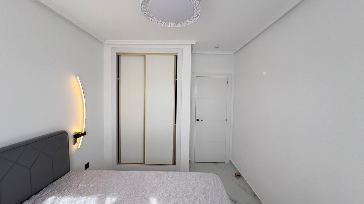 Se vende Apartamento Planta Media de 1 dormitorios en Costa Blanca, Alicante, España