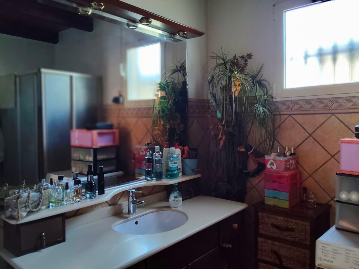 4 Bed Townhouse for sale in Las Bayas Costa Blanca, Alicante, Spain