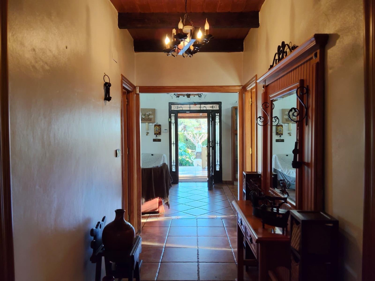 4 Bed Townhouse for sale in Las Bayas Costa Blanca, Alicante, Spain
