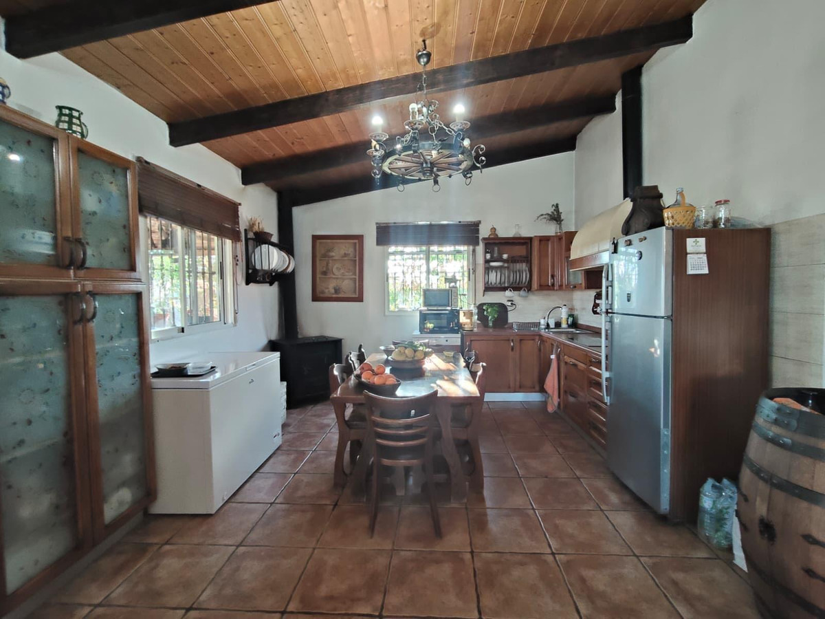 4 Bed Townhouse for sale in Las Bayas Costa Blanca, Alicante, Spain