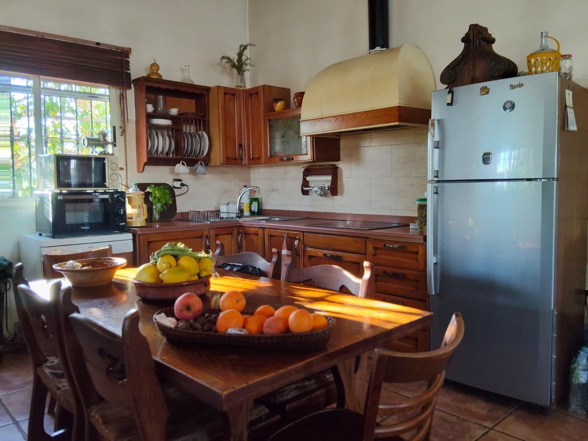 4 Bed Townhouse for sale in Las Bayas Costa Blanca, Alicante, Spain