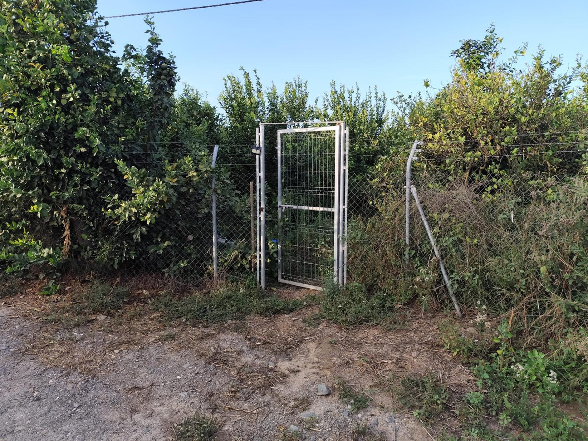 Se vende Terreno Rustico  en Costa Del Sol, Málaga, España