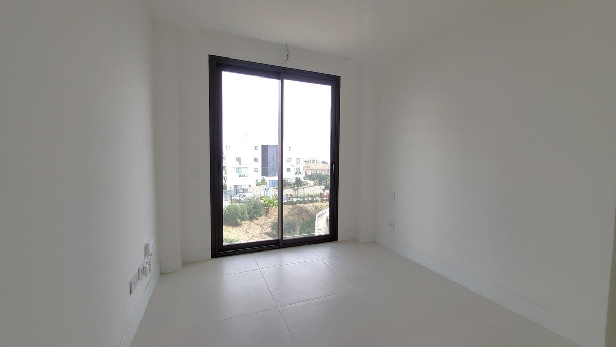 Se vende Apartamento Planta Media de 3 dormitorios en Costa Del Sol, Málaga, España